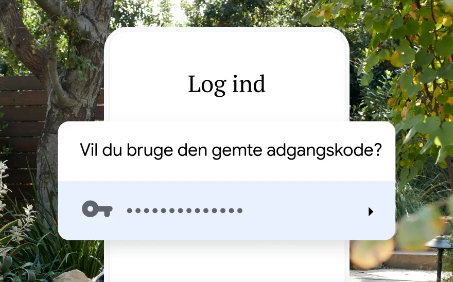 En loginside til reservation af en rejse spørger, om brugeren vil benytte en gemt adgangskode. I baggrunden ses en naturscene.